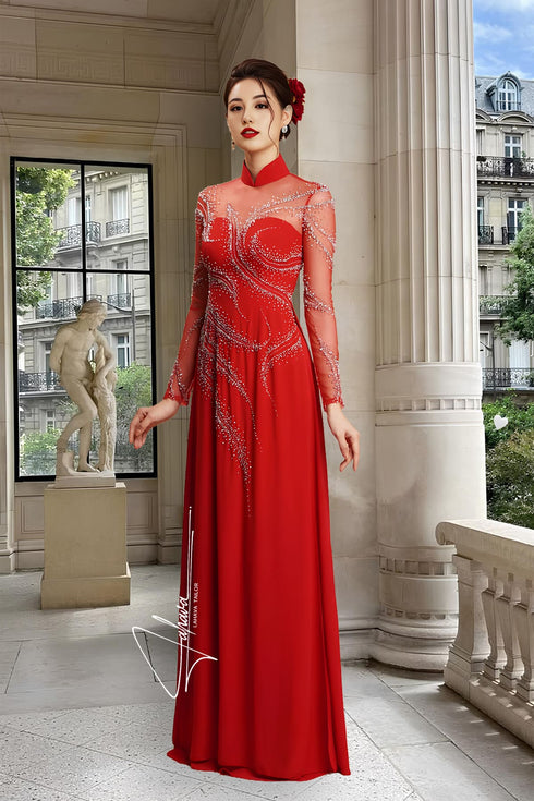 Impressive modern ao dai with creative beading