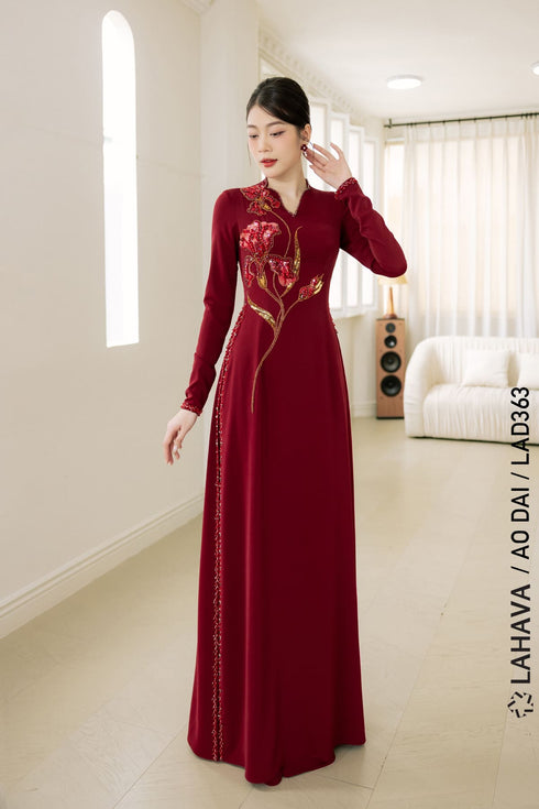 Modern Ao dai with delicate floral pattern beadwork
