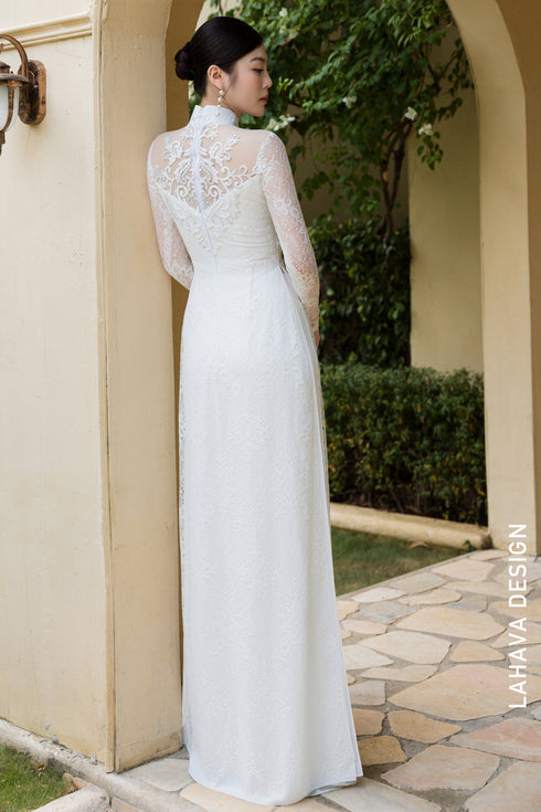 Elegant White Lace Bridal Áo Dài with Illusion Neckline