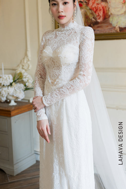 Romantic Full Lace Bridal Áo Dài with Heart-Shaped Bodice