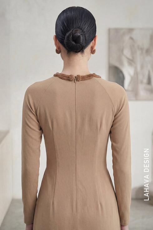 Minimalist Sand-Beige Áo Dài Set