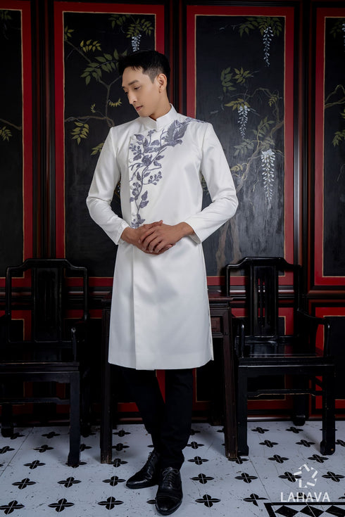 Men's ao dai with embroidery patterns