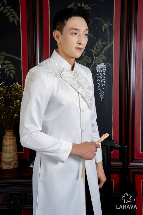 Modern men's ao dai with embroidery lace