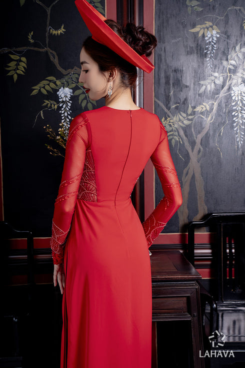 Modern wedding ao dai with the beadwork