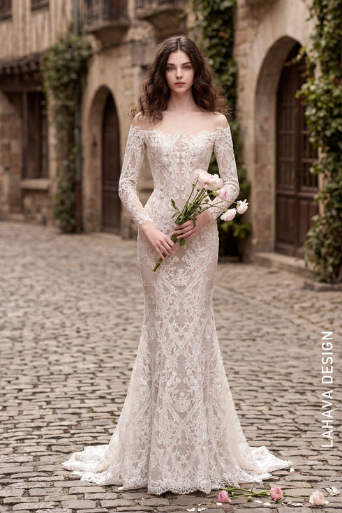 Sophisticated Off-the-Shoulder Lace Mermaid Wedding Dress