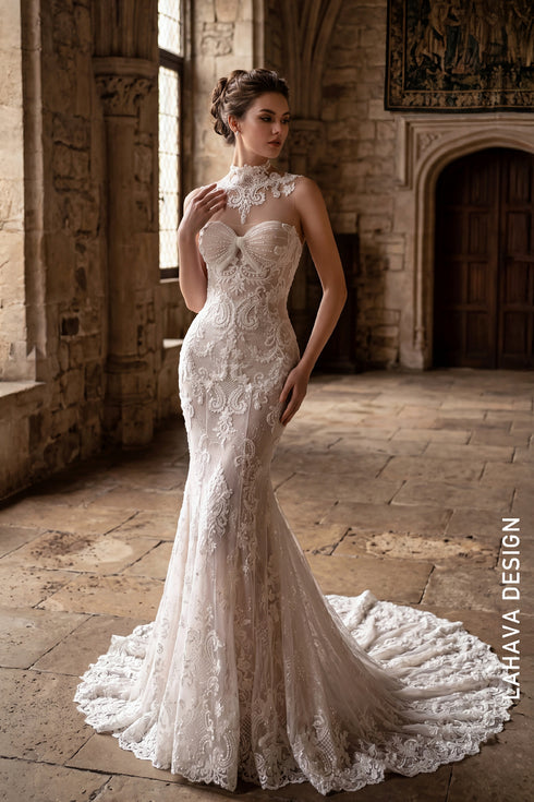 Enchanting Lace Mermaid Wedding Dress with Statement Bow Detail