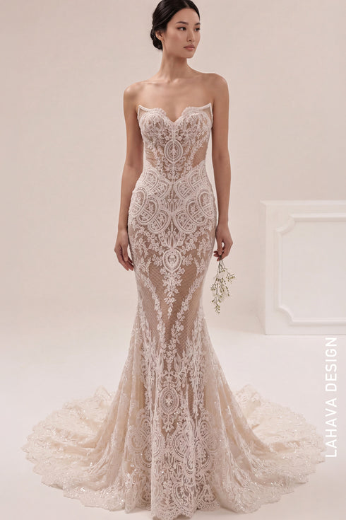 Timeless Allure: The Ethereal Lace Mermaid Gown