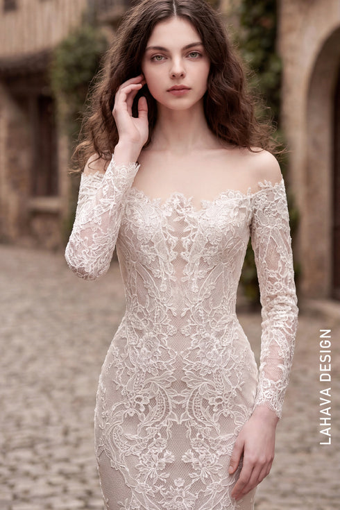 Sophisticated Off-the-Shoulder Lace Mermaid Wedding Dress