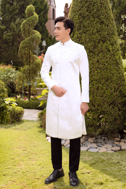 Modern patterns couple wedding ao dai