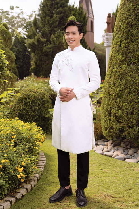 Elegant men ao dai with lace