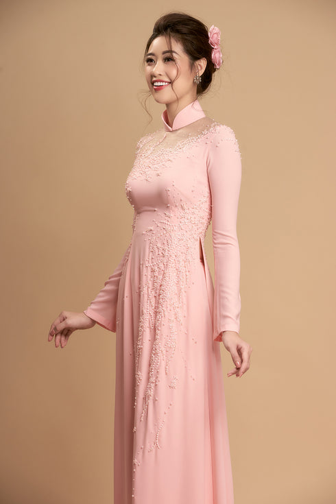 Lovely modern couple wedding ao dai