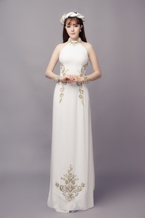 White raglan sleeves with gold lace