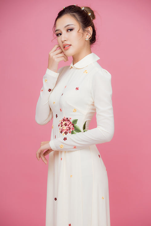 Simply back cut-out floral embroidered