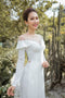 White gentle ao dai with exquisite beaded
