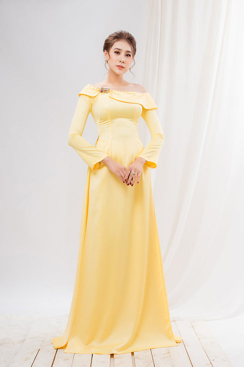Impressive modern scoop neck ao dai