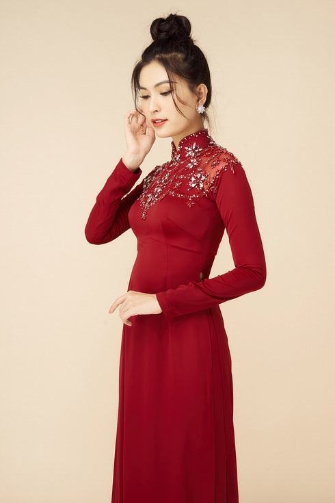 Sophisticated beading party ao dai