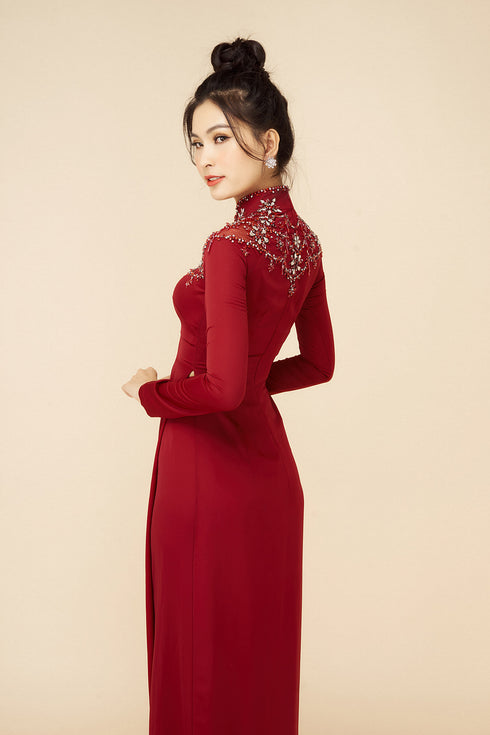 Sophisticated beading party ao dai
