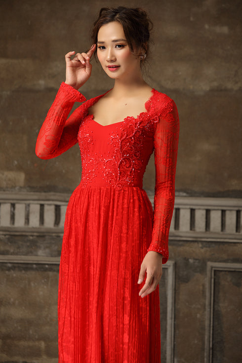 Lace ao dai with modern neckline