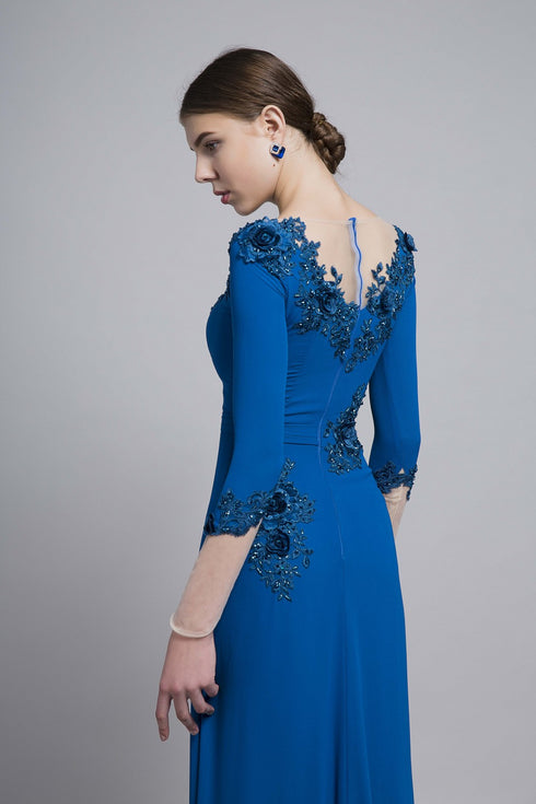 Scoop neck long sleeves with 3D floral embellished