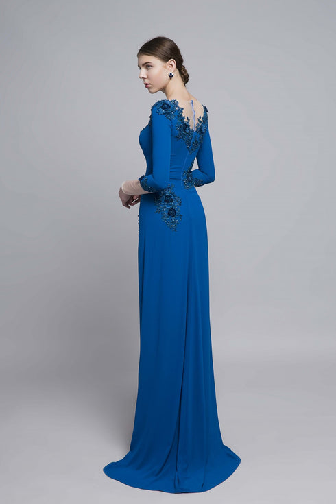 Scoop neck long sleeves with 3D floral embellished