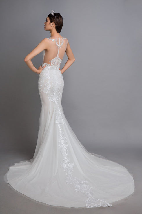 Sleeveless mermaid wedding dress