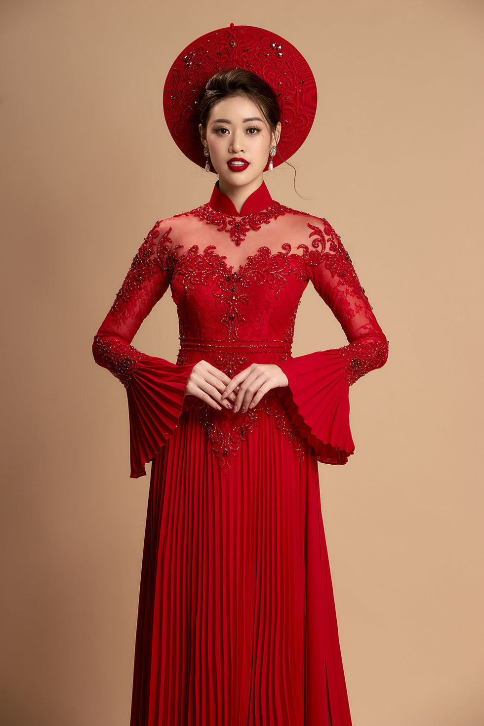 Red modern pleated wedding ao dai – LAHAVA