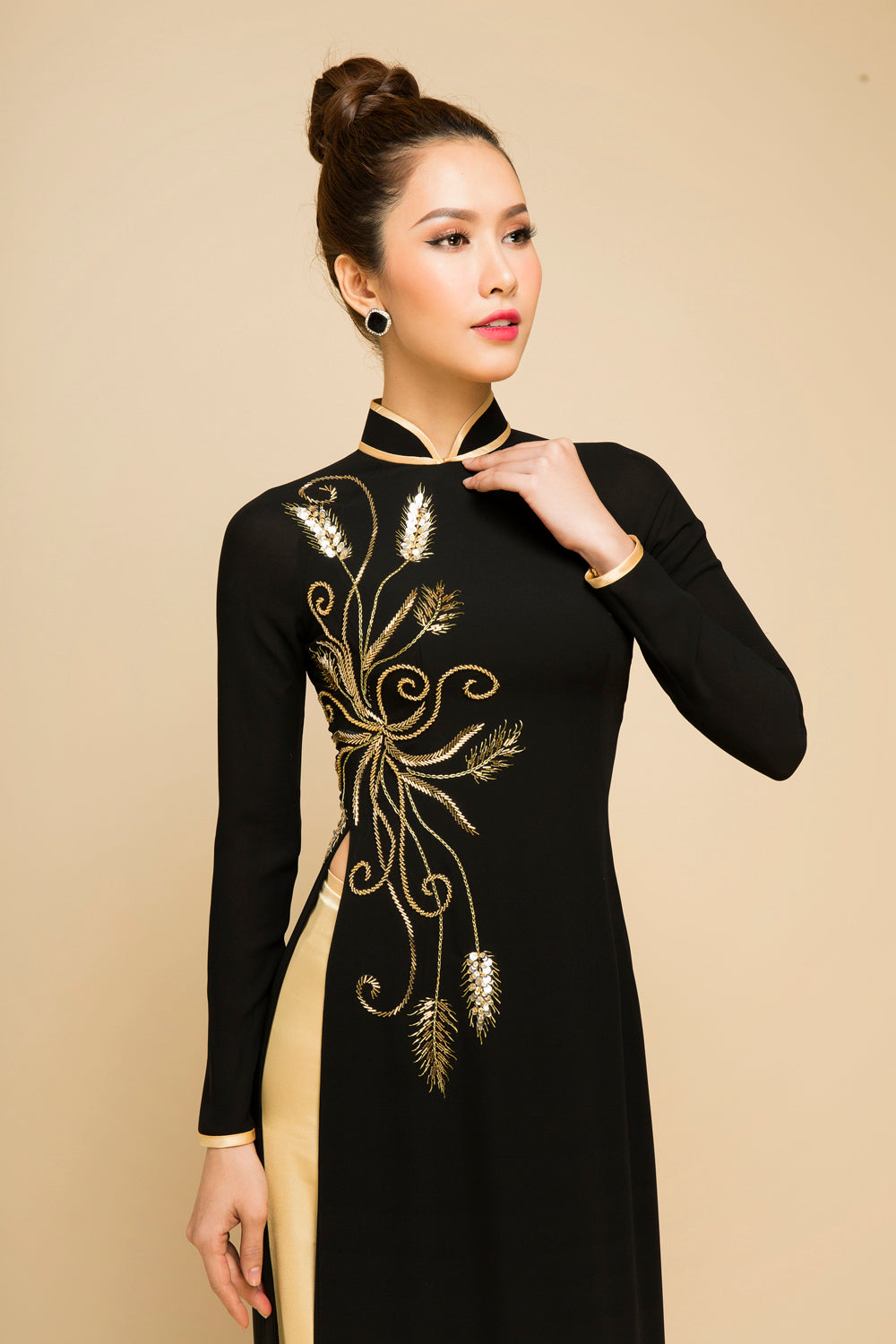 Black with gold beaded tradtional ao dai LAHAVA Black with gold beaded tradtional ao dai LAHAVA